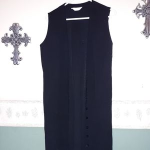 Michele XL Long black button up sleeveless blouse